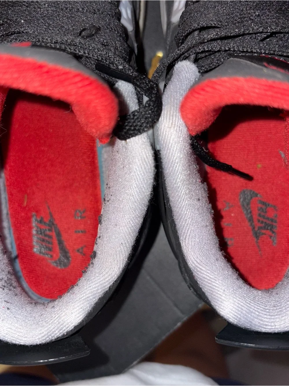 Jordan 4 Bred Retro